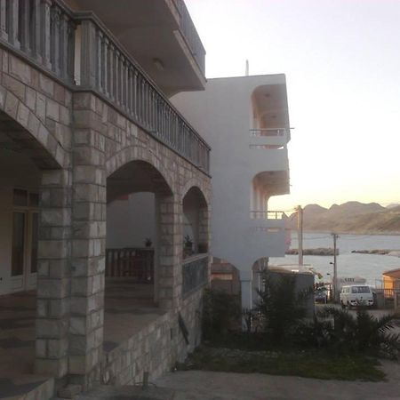 Apartments Aza Dobra Voda Εξωτερικό φωτογραφία