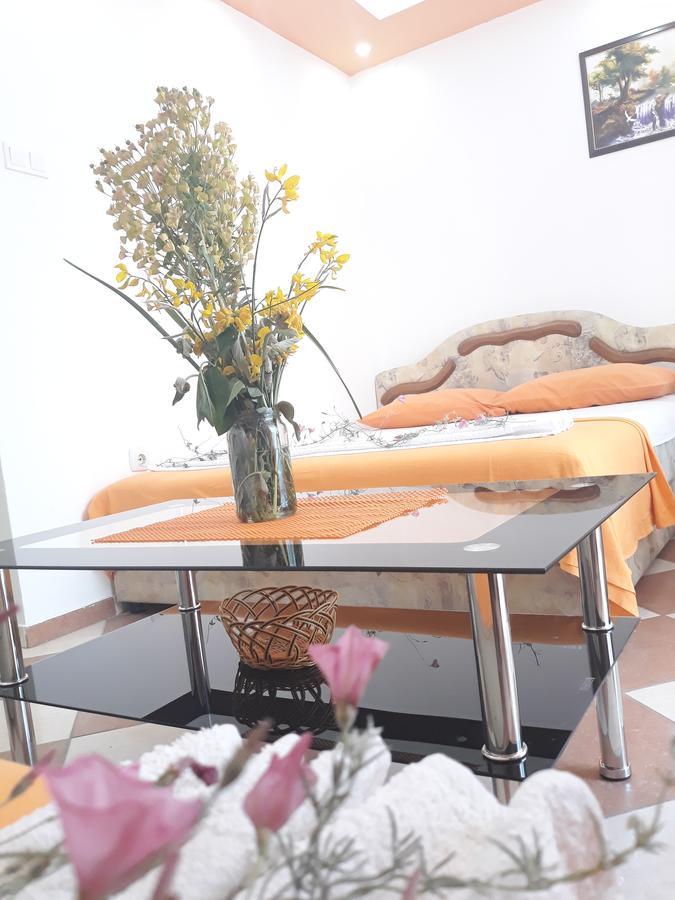 Apartments Aza Dobra Voda Εξωτερικό φωτογραφία