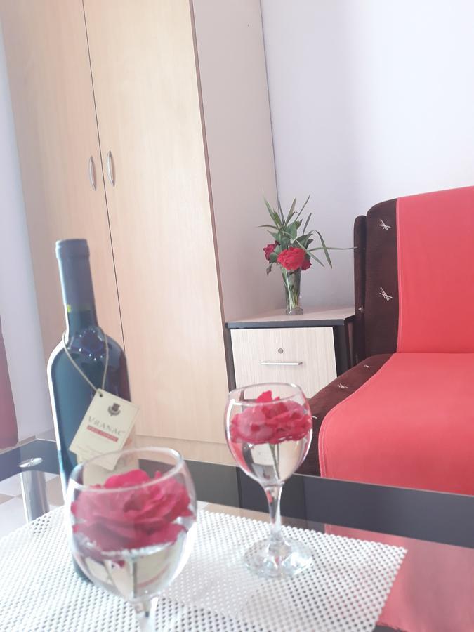 Apartments Aza Dobra Voda Εξωτερικό φωτογραφία